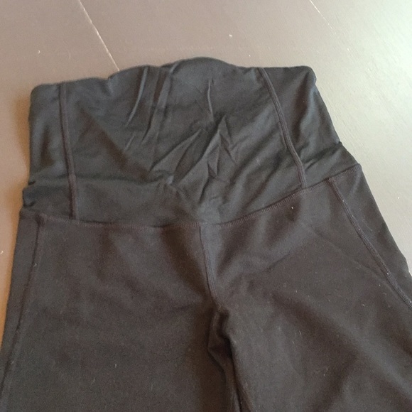 Maternity Crop Leggings - Picture 2 of 3